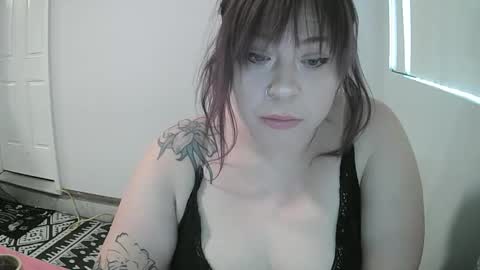 posionedxpeach online show from November 5, 2025, 9:04 pm