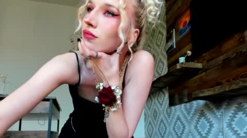 Snapshot of positivevibess chatting on May 15, 2026, 4:03 pm positivevibess online show from May 15, 2026, 4:03 pm