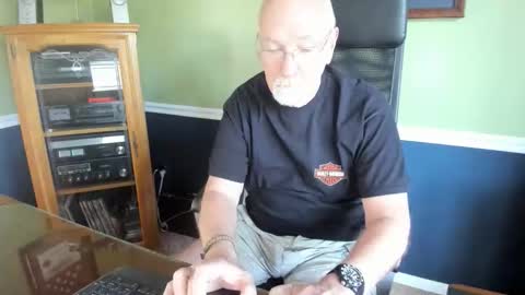 Snapshot of poundinmycock4u chatting on April 11, 2026, 2:43 pm PoundinMyCock4U online show from April 11, 2026, 2:43 pm