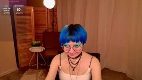 Snapshot of powderofgun chatting on May 20, 2026, 8:37 pm powderofgun online show from May 20, 2026, 8:37 pm