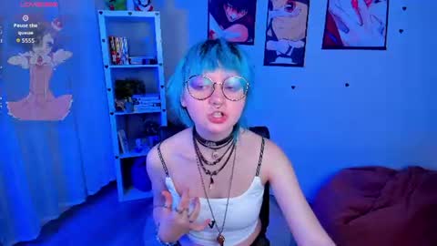 Snapshot of powderofgun chatting on June 21, 2026, 9:06 pm powderofgun online show from June 21, 2026, 9:06 pm