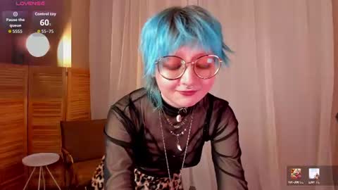 Snapshot of powderofgun chatting on June 26, 2026, 8:46 pm powderofgun online show from June 26, 2026, 8:46 pm
