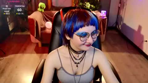 Snapshot of powderofgun chatting on July 1, 2026, 8:52 pm powderofgun online show from July 1, 2026, 8:52 pm