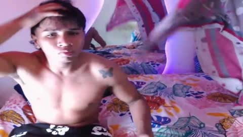 Snapshot of power_hot18 chatting on October 27, 2025, 4:27 am ALEX Y ALEXA online show from October 27, 2025, 4:27 am