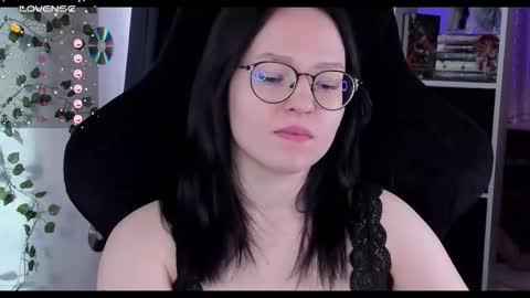 Robyn online show from October 8, 2025, 11:30 am