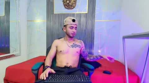 Snapshot of powerlustx chatting on June 8, 2026, 3:18 am online show from June 8, 2026, 3:18 am