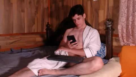 Snapshot of powertwinky chatting on December 17, 2024, 10:32 pm chris independent online show from December 17, 2024, 10:32 pm