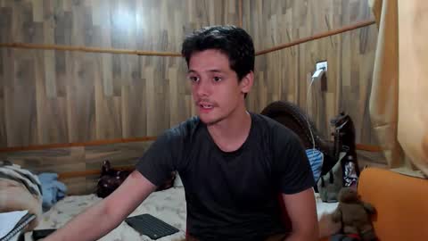 Snapshot of powertwinky chatting on January 5, 2026, 9:29 pm chris independent online show from January 5, 2026, 9:29 pm