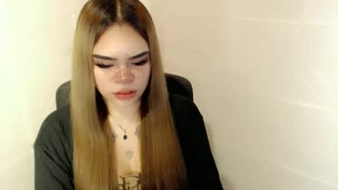 MAXXINE online show from March 1, 2026, 4:47 am