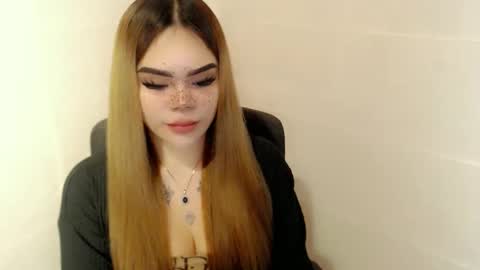 MAXXINE online show from April 30, 2026, 5:36 am