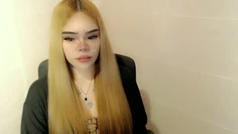 Snapshot of preciousangel69xxx chatting on June 14, 2026, 2:46 am MAXXINE online show from June 14, 2026, 2:46 am