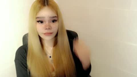 Snapshot of preciousangel69xxx chatting on June 17, 2026, 1:12 pm MAXXINE online show from June 17, 2026, 1:12 pm