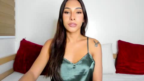 Snapshot of preciousisland chatting on January 26, 2025, 9:51 am Paula online show from January 26, 2025, 9:51 am