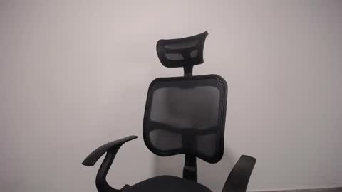 Plux online show from February 19, 2025, 2:01 am