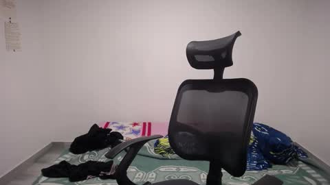 Plux online show from October 17, 2025, 12:19 pm