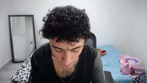 Plux online show from November 13, 2025, 2:21 am