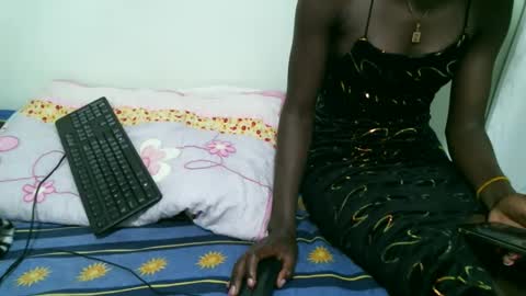 preshty online show from October 6, 2025, 8:01 am