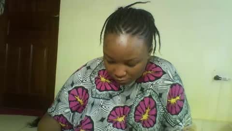 Prettie diva online show from September 14, 2025, 12:59 pm