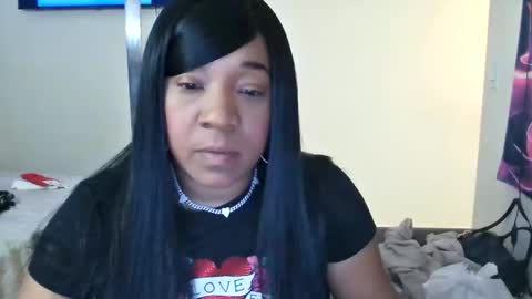 Yasmine pretty online show from December 23, 2025, 3:48 am