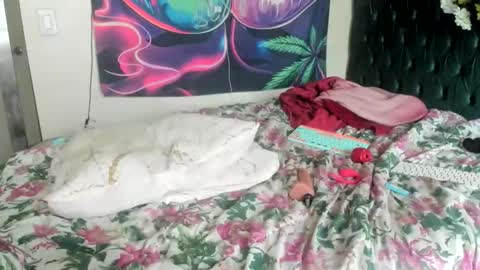 Yasmine pretty online show from April 29, 2026, 4:33 pm