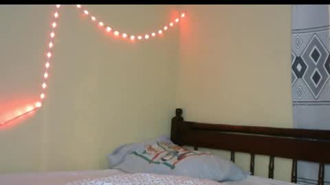 pretty__lisa online show from November 2, 2025, 6:27 am