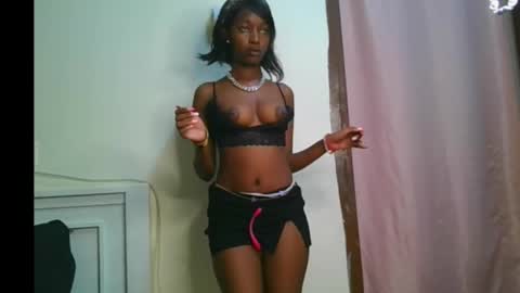 Snapshot of pretty__lisa chatting on February 6, 2026, 1:25 pm pretty__lisa online show from February 6, 2026, 1:25 pm