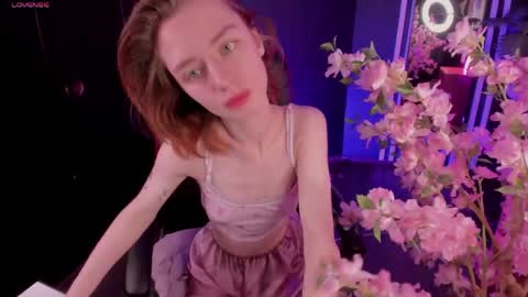Lady vikki  online show from May 15, 2026, 6:09 am
