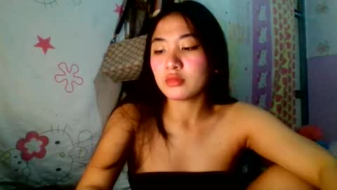 Snapshot of pretty_am chatting on November 17, 2025, 2:12 pm pretty_am online show from November 17, 2025, 2:12 pm