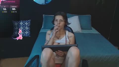 pretty_cristal22 online show from December 20, 2025, 2:18 am