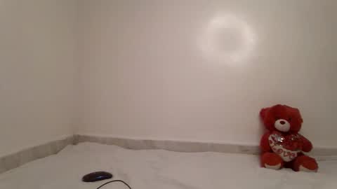 pretty_curvy99 online show from May 8, 2026, 10:26 pm