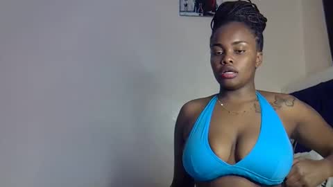 pretty_daina3 online show from April 30, 2026, 9:52 pm