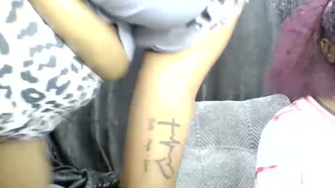 Snapshot of pretty_dee1 chatting on May 29, 2026, 9:40 am pretty_dee1 online show from May 29, 2026, 9:40 am