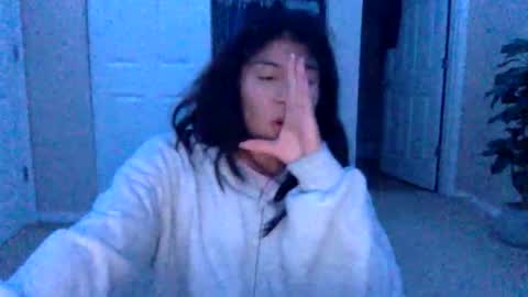 pretty_girl828687 online show from December 17, 2025, 1:33 am