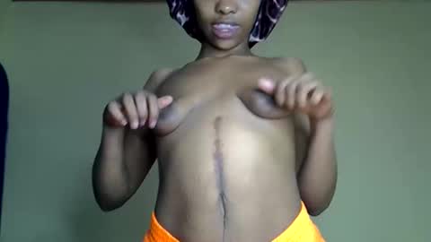 Snapshot of pretty_jazmine chatting on October 24, 2025, 4:47 pm Jaz online show from October 24, 2025, 4:47 pm