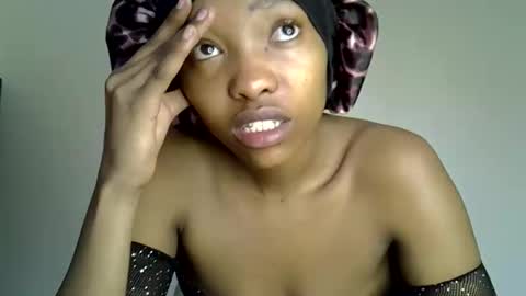 Snapshot of pretty_jazmine chatting on October 26, 2025, 5:02 am Jaz online show from October 26, 2025, 5:02 am