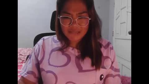 Snapshot of pretty_jewel05 chatting on May 21, 2026, 4:47 pm pretty_jewel05 online show from May 21, 2026, 4:47 pm