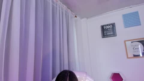 pretty online show from February 12, 2026, 12:55 pm