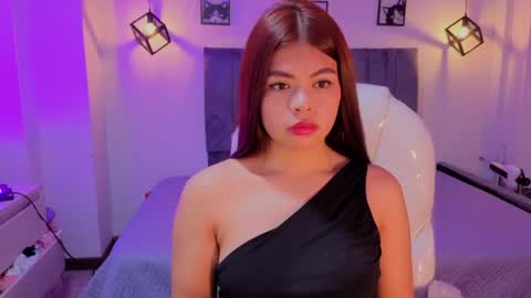 pretty online show from June 4, 2026, 3:01 am