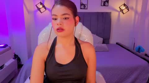 pretty online show from June 19, 2026, 4:06 am