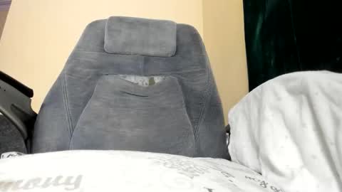 kezzy online show from February 12, 2026, 12:00 pm