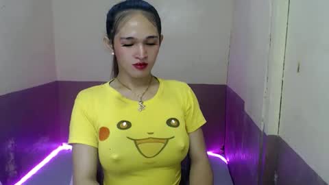 pretty_lady_kitty online show from April 23, 2026, 2:52 pm