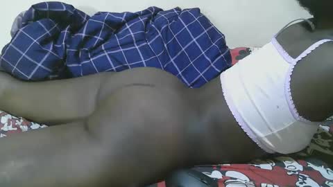 pretty_leila1 online show from February 17, 2026, 12:12 pm