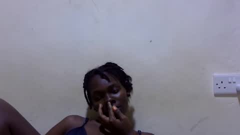 pretty_leila1 online show from March 2, 2026, 10:05 pm