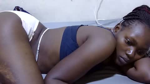 pretty_leila1 online show from April 23, 2026, 1:40 am