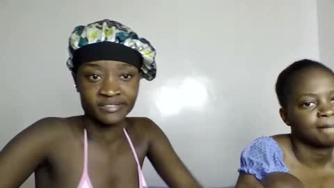 pretty luv1 online show from March 7, 2026, 10:29 pm