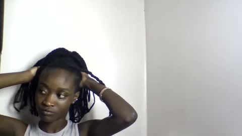 Snapshot of pretty_luv1 chatting on July 13, 2026, 6:22 pm pretty luv1 online show from July 13, 2026, 6:22 pm