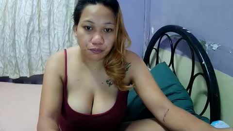 Snapshot of pretty_lyn08 chatting on June 7, 2026, 7:12 am pretty_lyn08 online show from June 7, 2026, 7:12 am