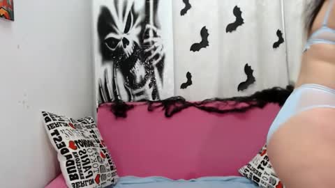 pretty_malika online show from October 29, 2025, 3:31 am