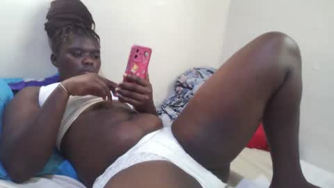 pretty_melan online show from June 26, 2026, 2:43 pm