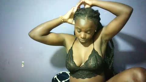 Snapshot of pretty_melinda2 chatting on February 11, 2025, 8:31 pm Mary Melinda online show from February 11, 2025, 8:31 pm